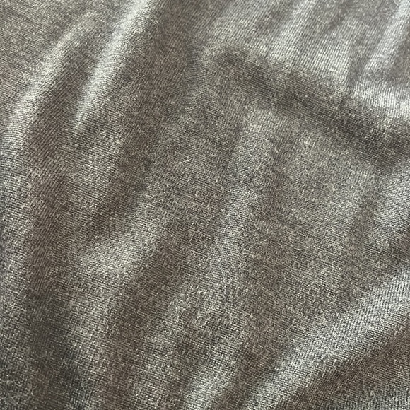 Medium grey cashmere sweater - Picture 3 of 3